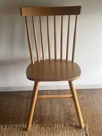 cadeiras de madeira
