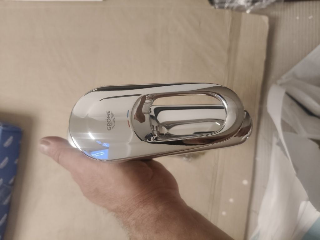 Bateria zlewozmywakowa z wylewką , bidetowa KLUDI , i umywalkowa GROHE