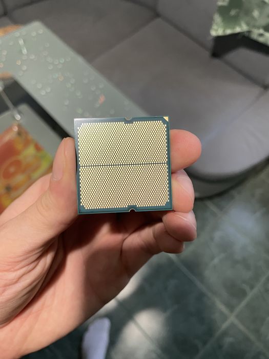 Процесор AMD Ryzen 5 5700F
