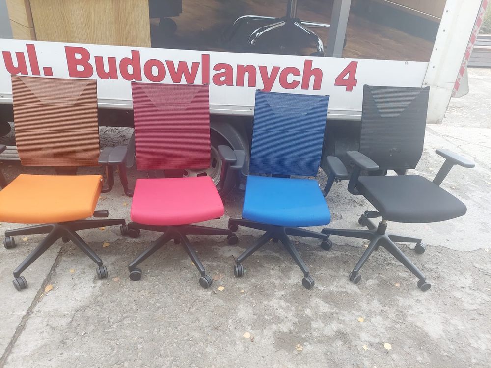 Fotel biurowy Raya Net 20SL firmy PROFIM poleasingowy używany