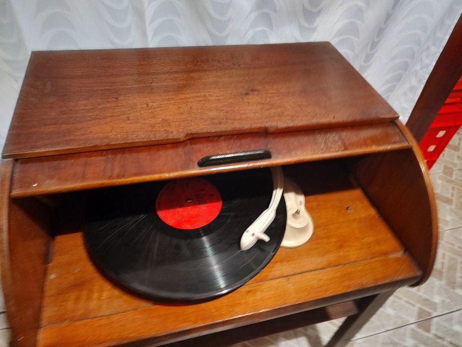 Gramofon odbiornik stary PRL zabytek