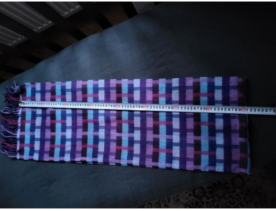 Жіночий шарф в блакитно-фіолетову клітинку