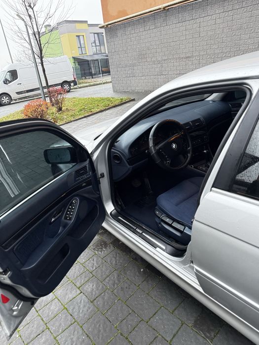 Продам E39 2003року 2.5 дизель