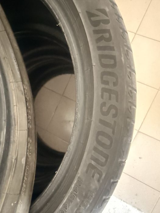 Pneus semi novos