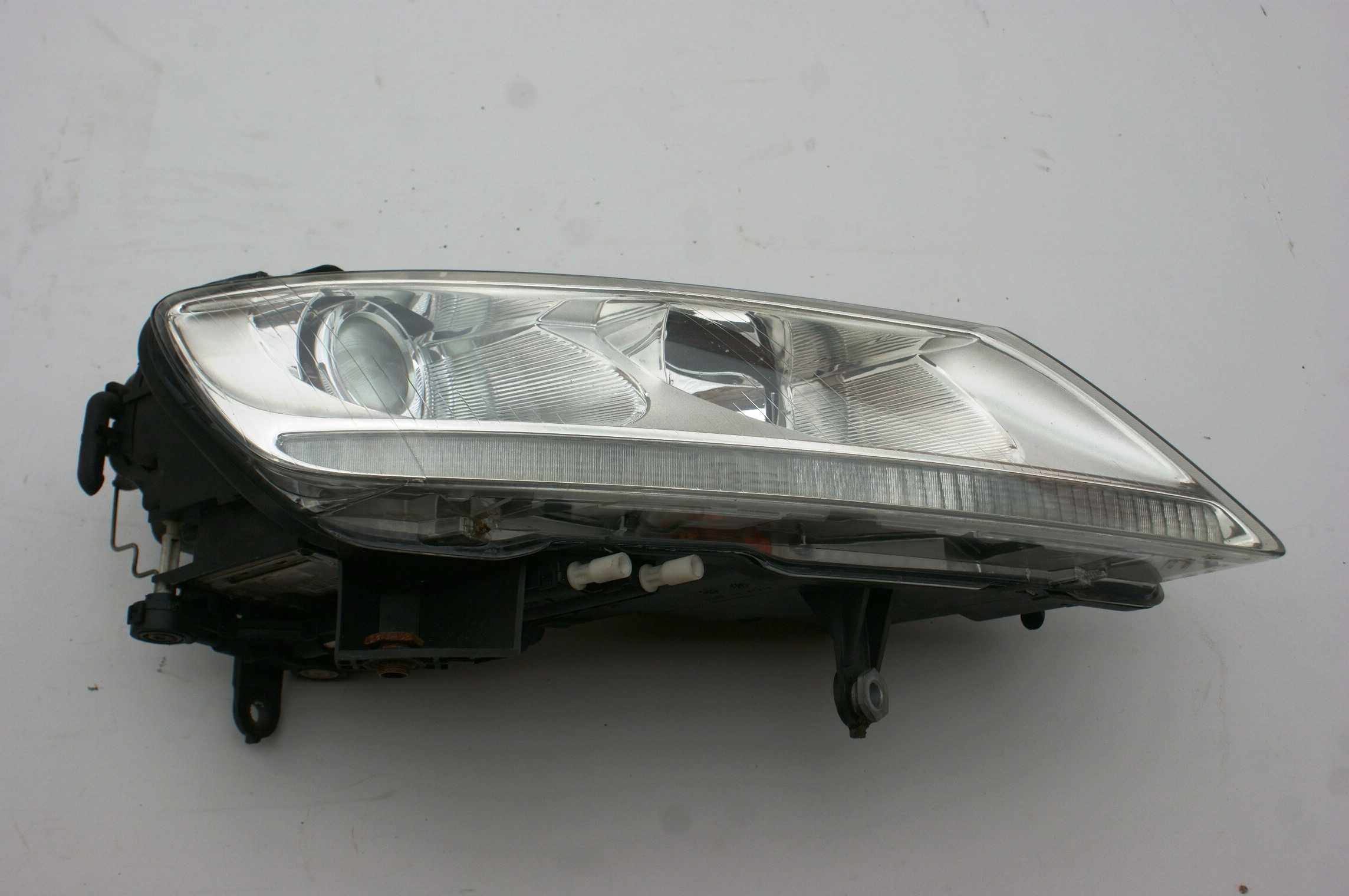 VW Phaeton Lampa Prawa Przód Xenon Idealna Kompletna Eur