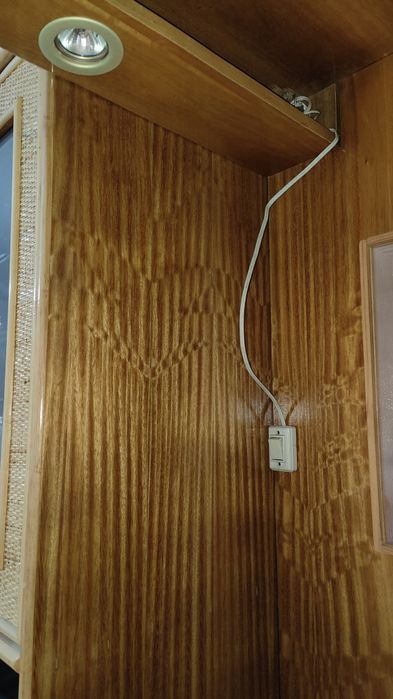 Estante feita á mão.