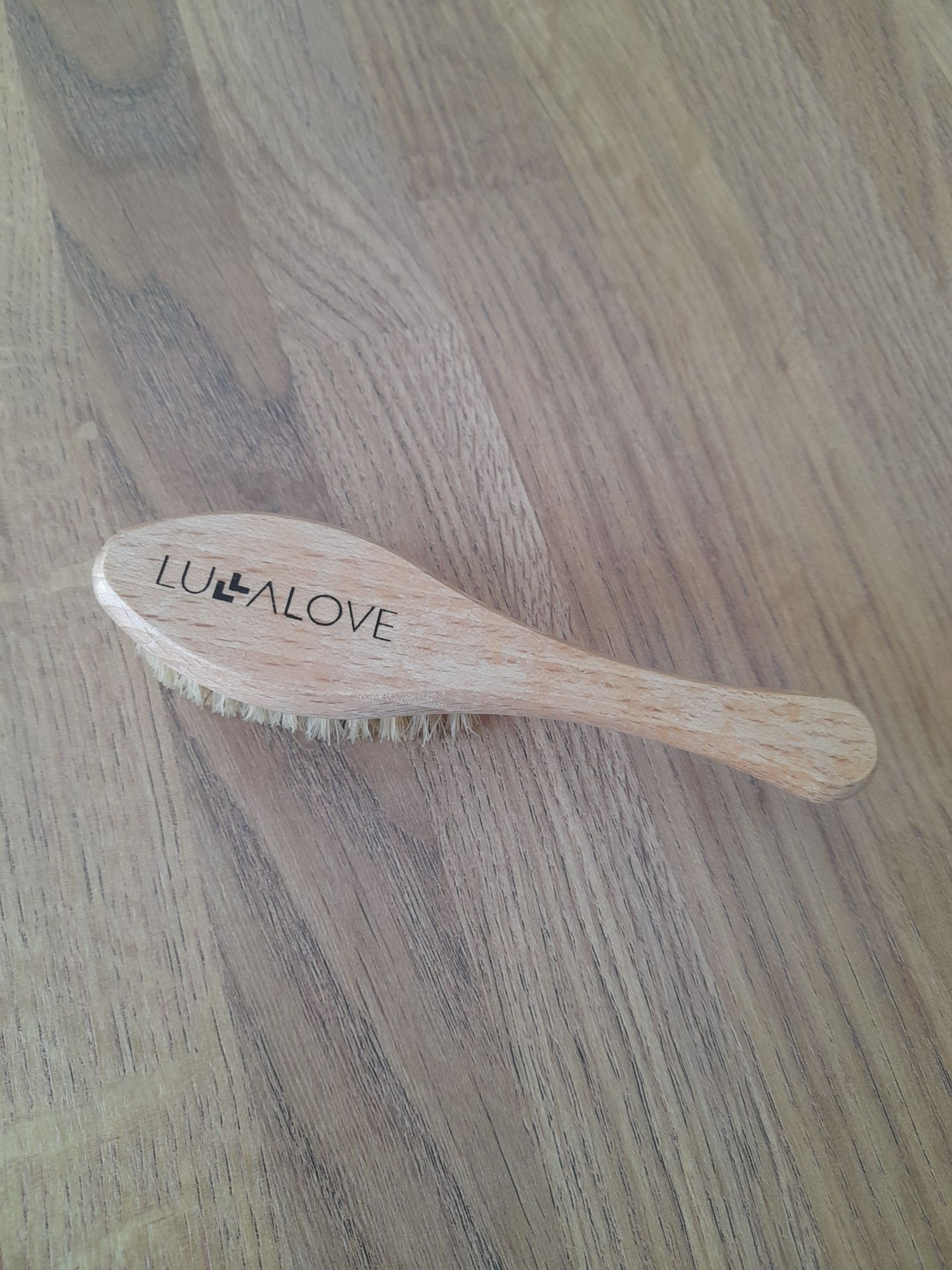 Szczotka na ciemieniuchę Lullalove, dla niemowląt