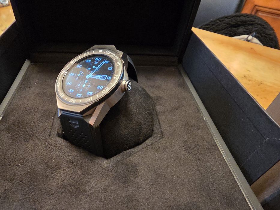 TAG HEUER Connected