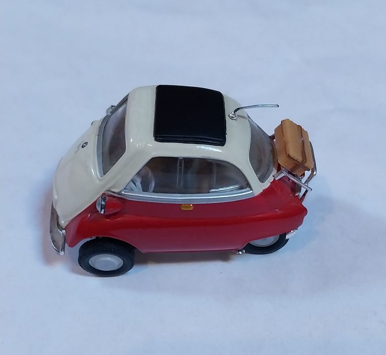 Miniatura BMW Isetta escala 1/43