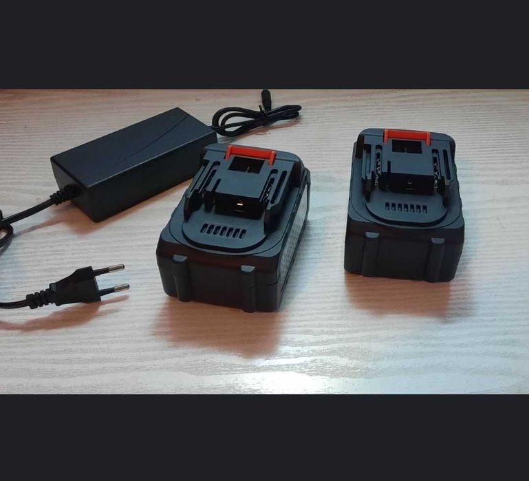 Dwie sztuki bateria 3Ah plus zasilacz pseudo Makita 18V