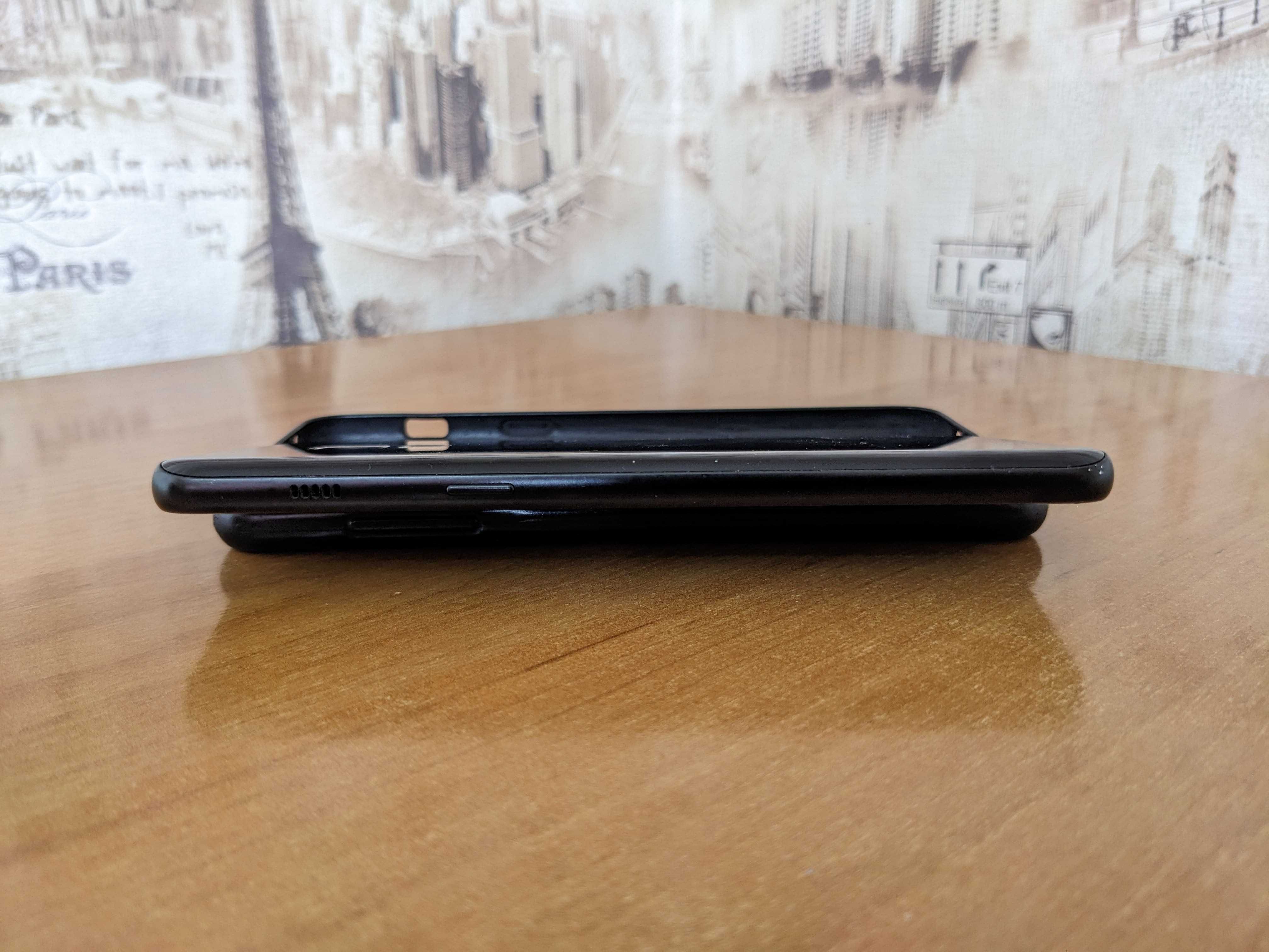 Смартфон Samsung Galaxy A8 2018 SM-A530F и чехол