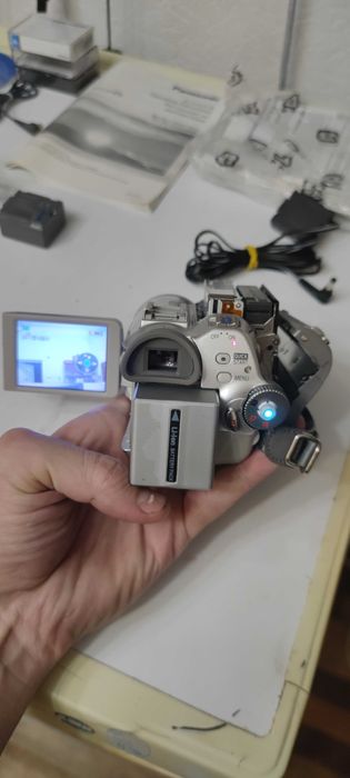 Відеокамера Panasonic NV-GS150 (на міні касетах та SD-карті)