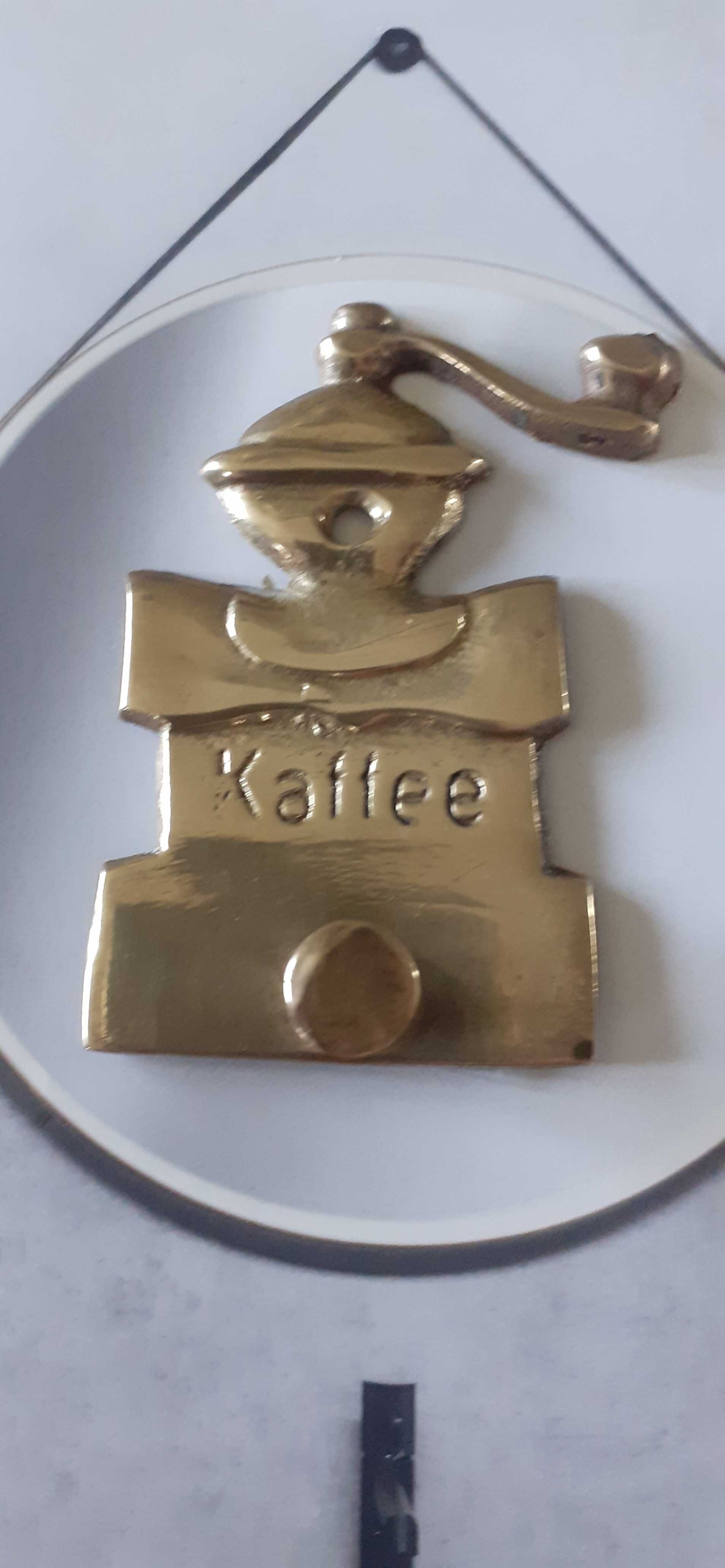 2 Wieszaki  mosiężne, kuchenne Imbryk i Młynek