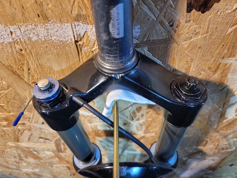 Rock Shox Reba 26' 130mm qr9mm rura 1 1/8 18,3cm tarcza po serwisie!