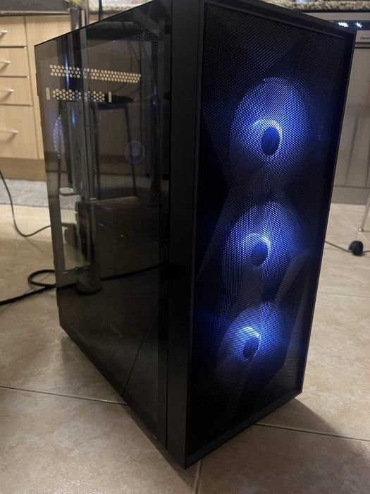 PC AMD Ryzen 5 7600X / AMD Radeon RX 7800XT
