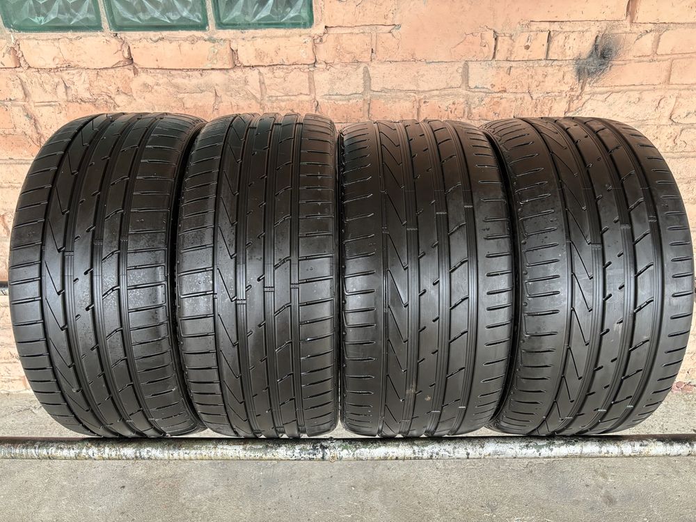 Комплект Літніх Різношироких Шин 255/35R20 275/30R20 Hankook