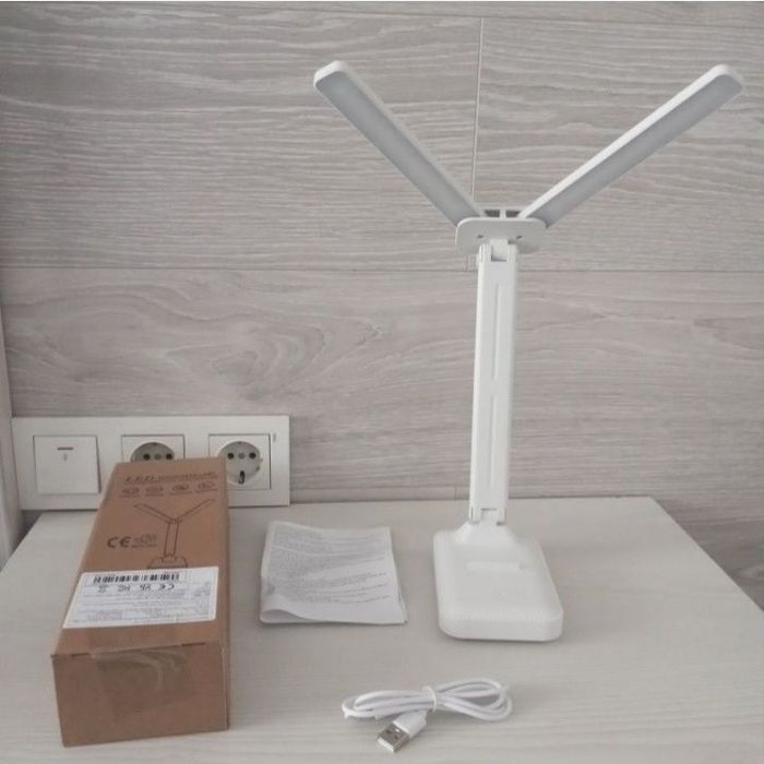 Акумуляторна настільна лампа (нова)