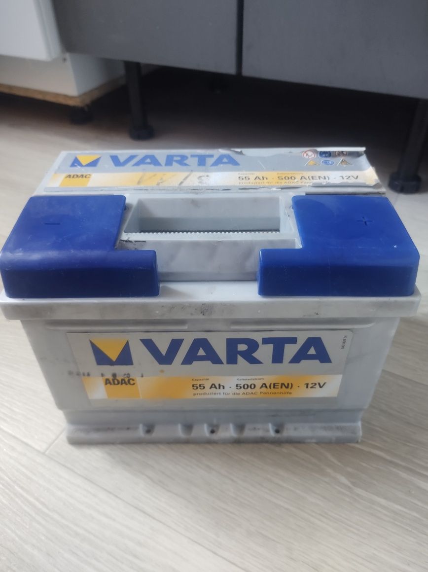 Продам Аккумулятор Varta 55 500 А