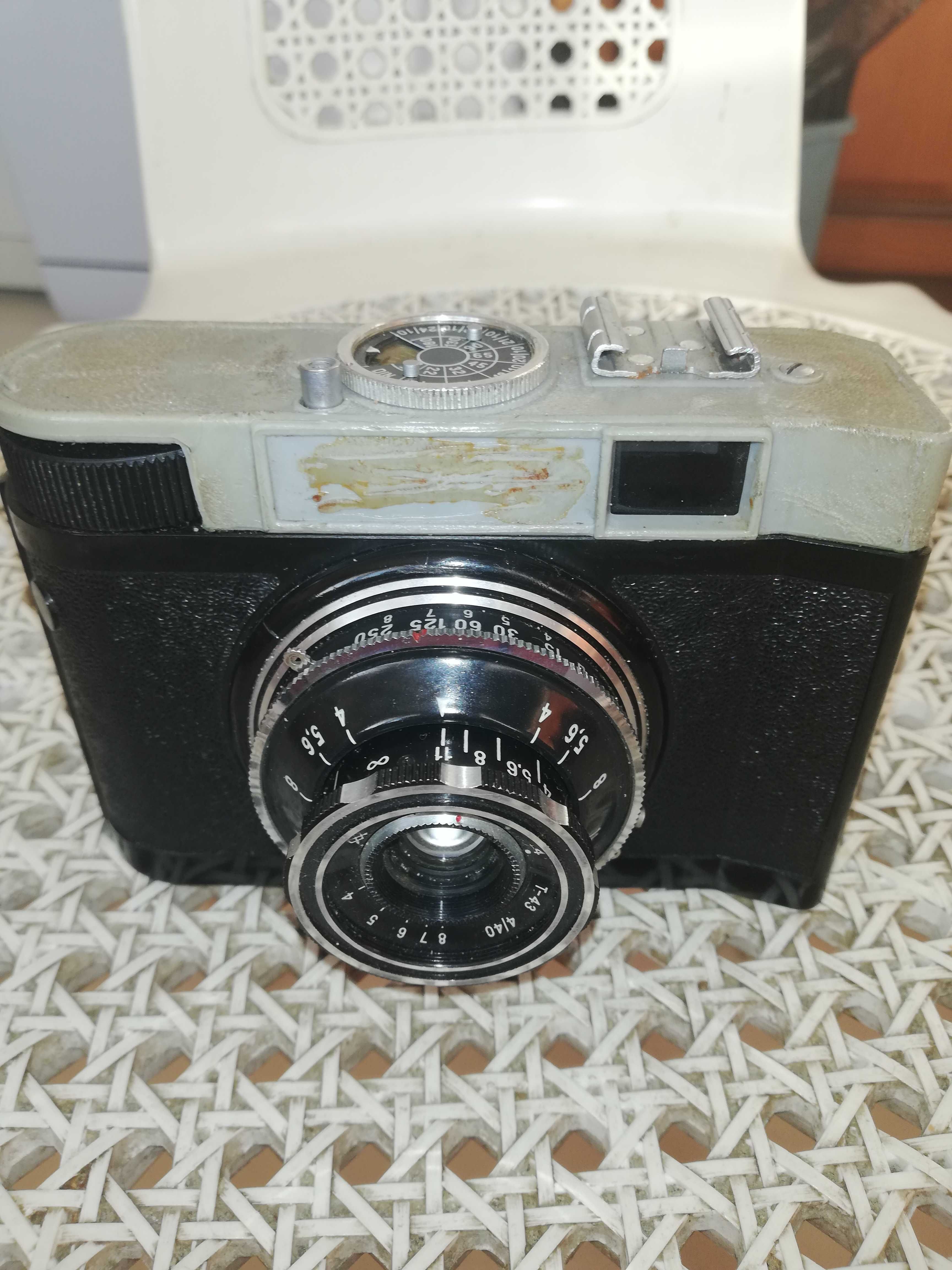 Stary aparat fotograficzny SMIENA 6 sprawny lampa błyskowa