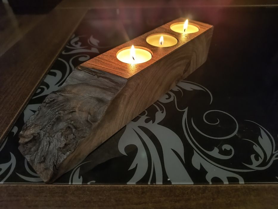 Świecznik drewniany orzech amerykański