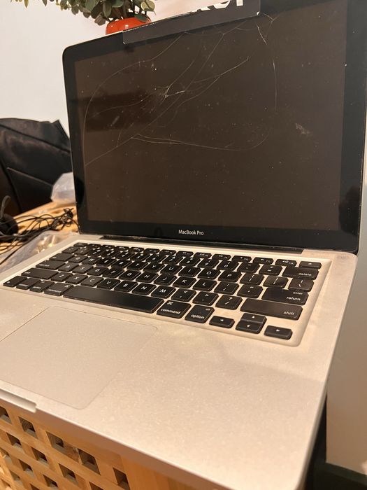 Macbook pro 13 notebook