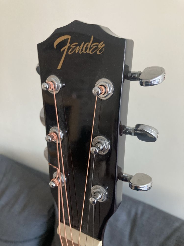 Guitar Fender Folk