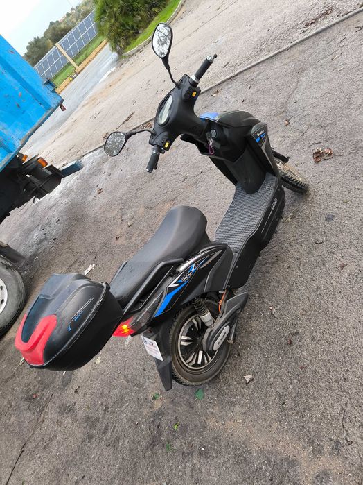 Vendo, está em bom estado.