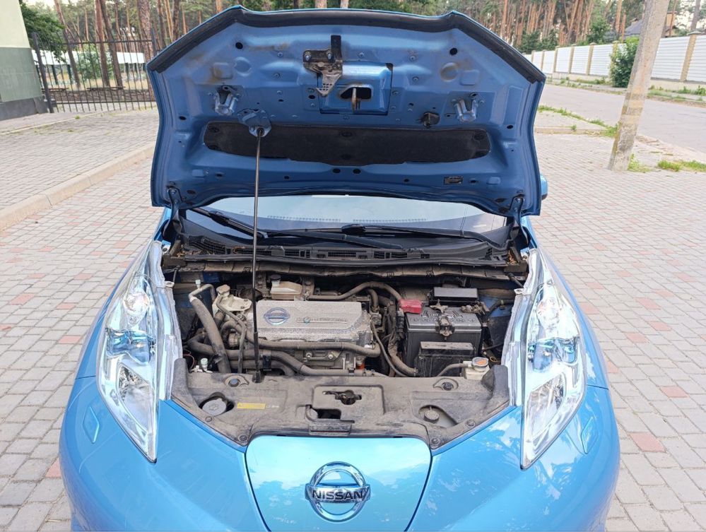 Продам Nissan   Leaf   2012