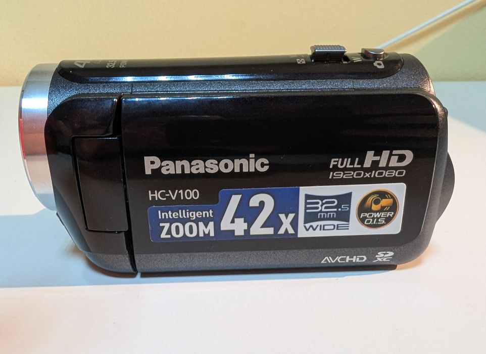 Відеокамера Panasonic HC-V100 (Full HD, 42x Zoom) | Ідеальний Стан