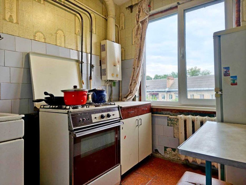 4 кімнатна квартира для великої дружньої родини. Вулиця Льотна. (SP)