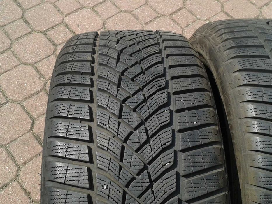 225/45R18 i 245/40R18 4x7mm 2020rGoodyear