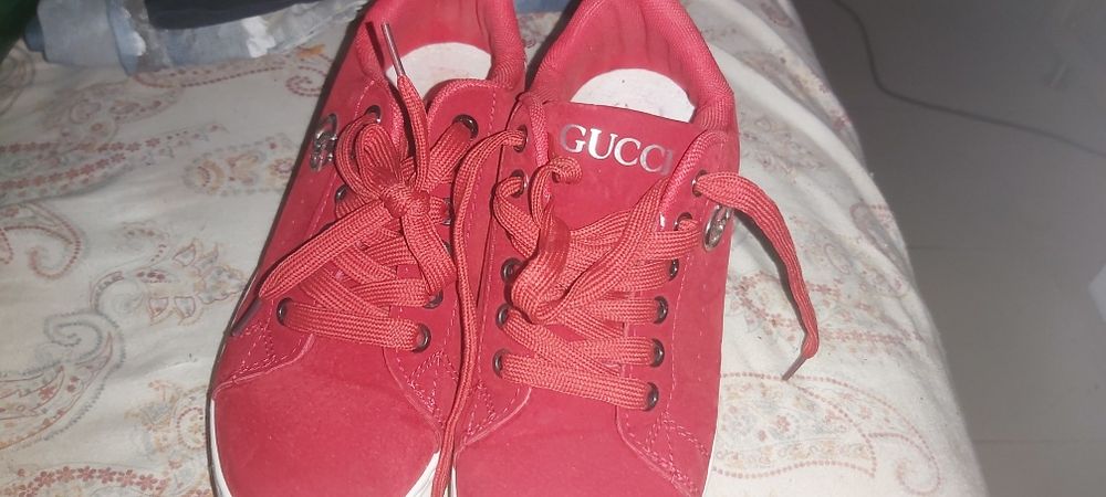 Tenis Gucci 36 cunha baixa