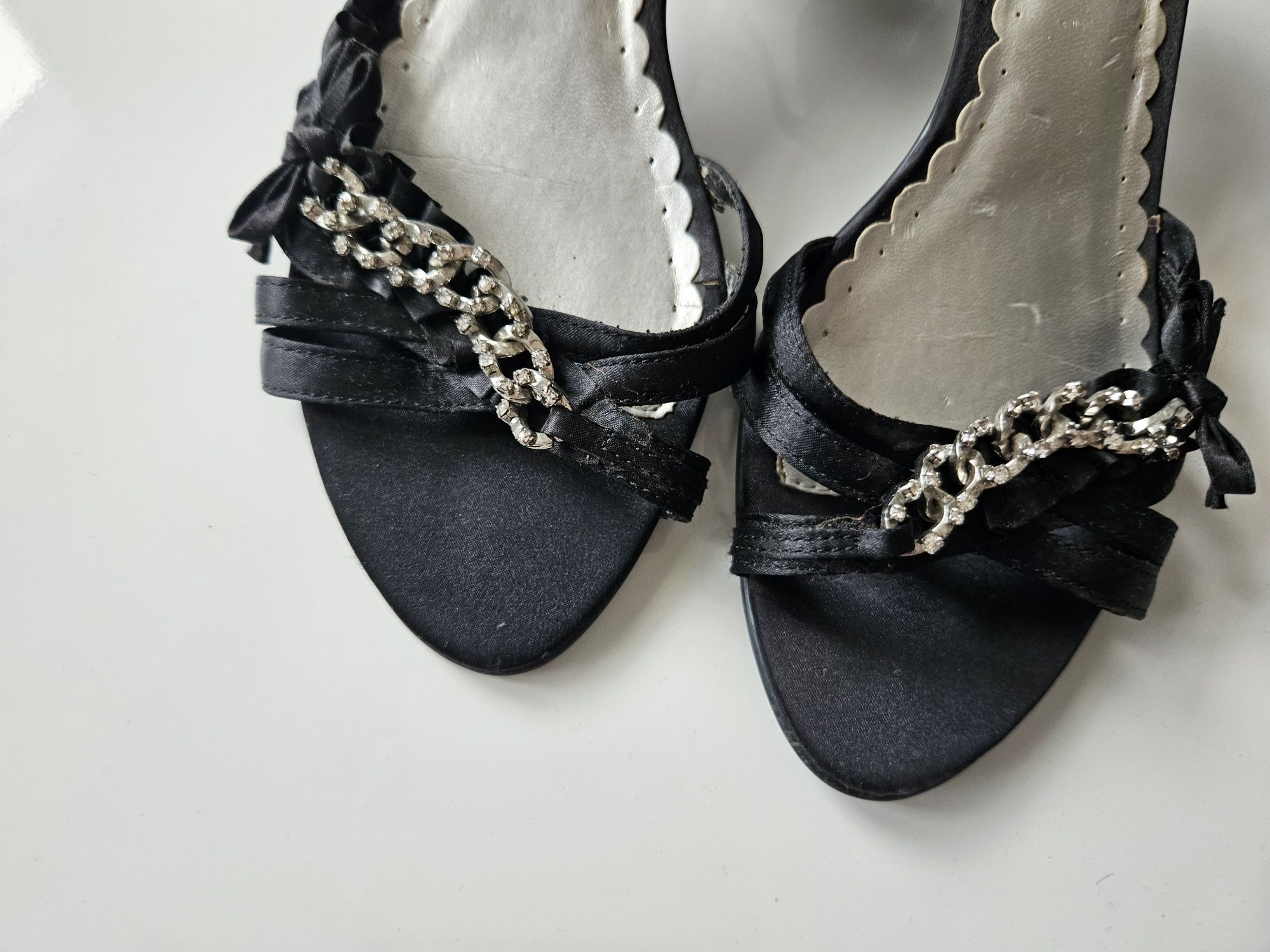Buty sandałki damskie  na obcasie 38 cm czarne Daichmann
