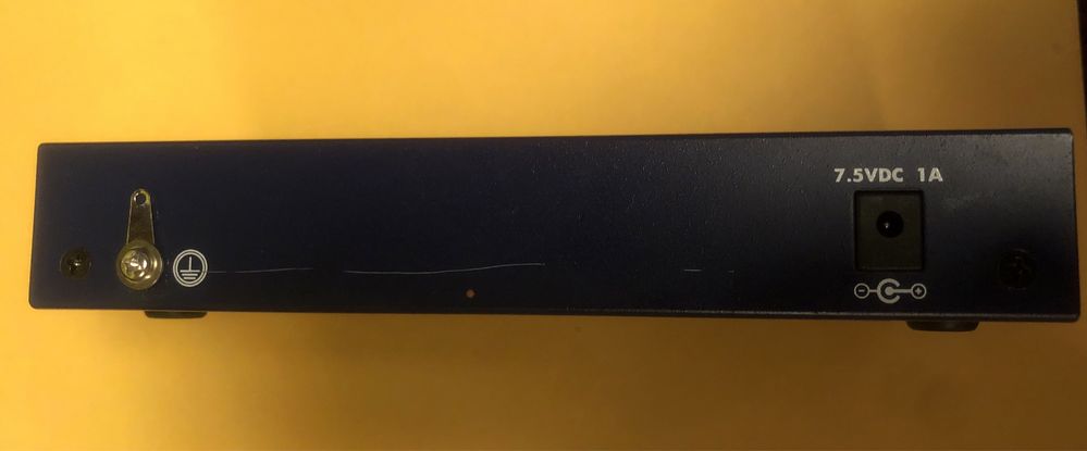 Netgear 8p FS108 switch przełącznik 8x10/100Mbit