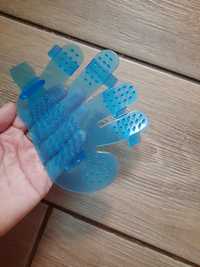 Щётка - перчатка для вычесывания шерсти собак кошек