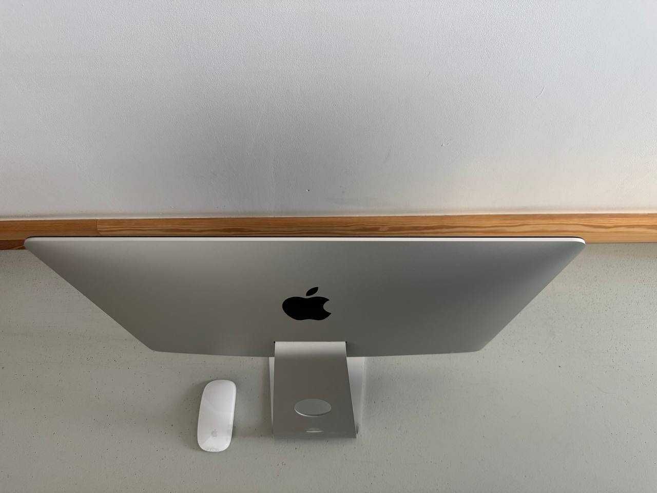 Apple iMac 21,5' (SSD 256 GB, i3, Radeon Pro 555X) 2020