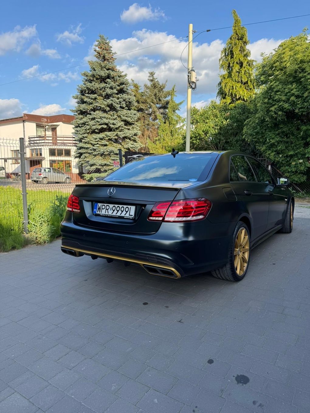 Mercedes-Benz Klasa E E63 AMG performance studio 5.5 Biturbo Japonia 1of1 Jedyny na swiecie!