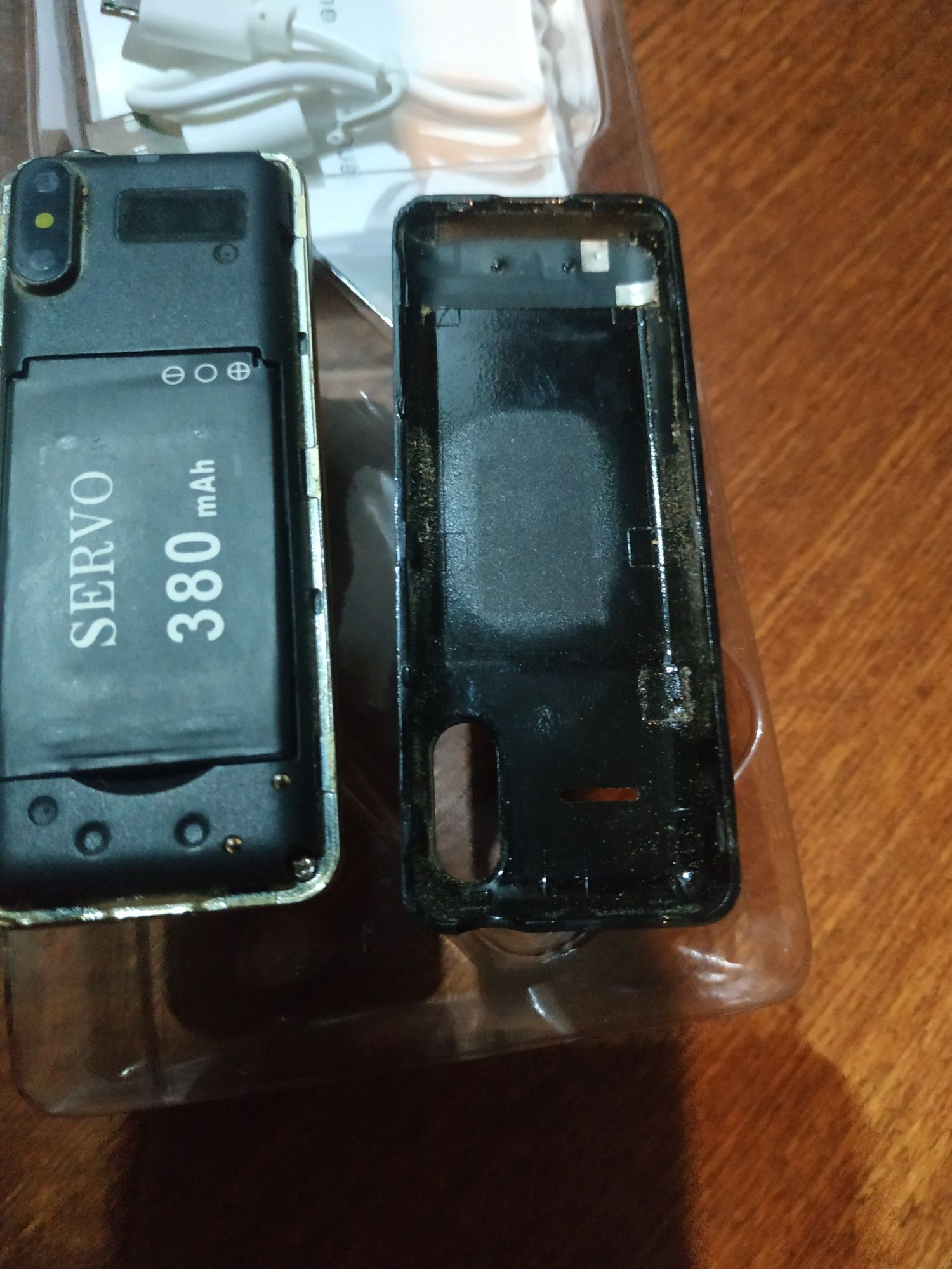 Продам телефон Servo M26