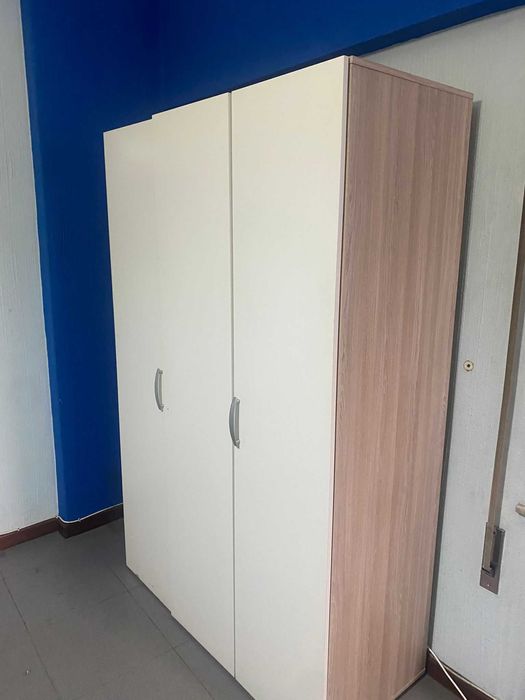 Vendo Guarda Vestidos 3 Portas