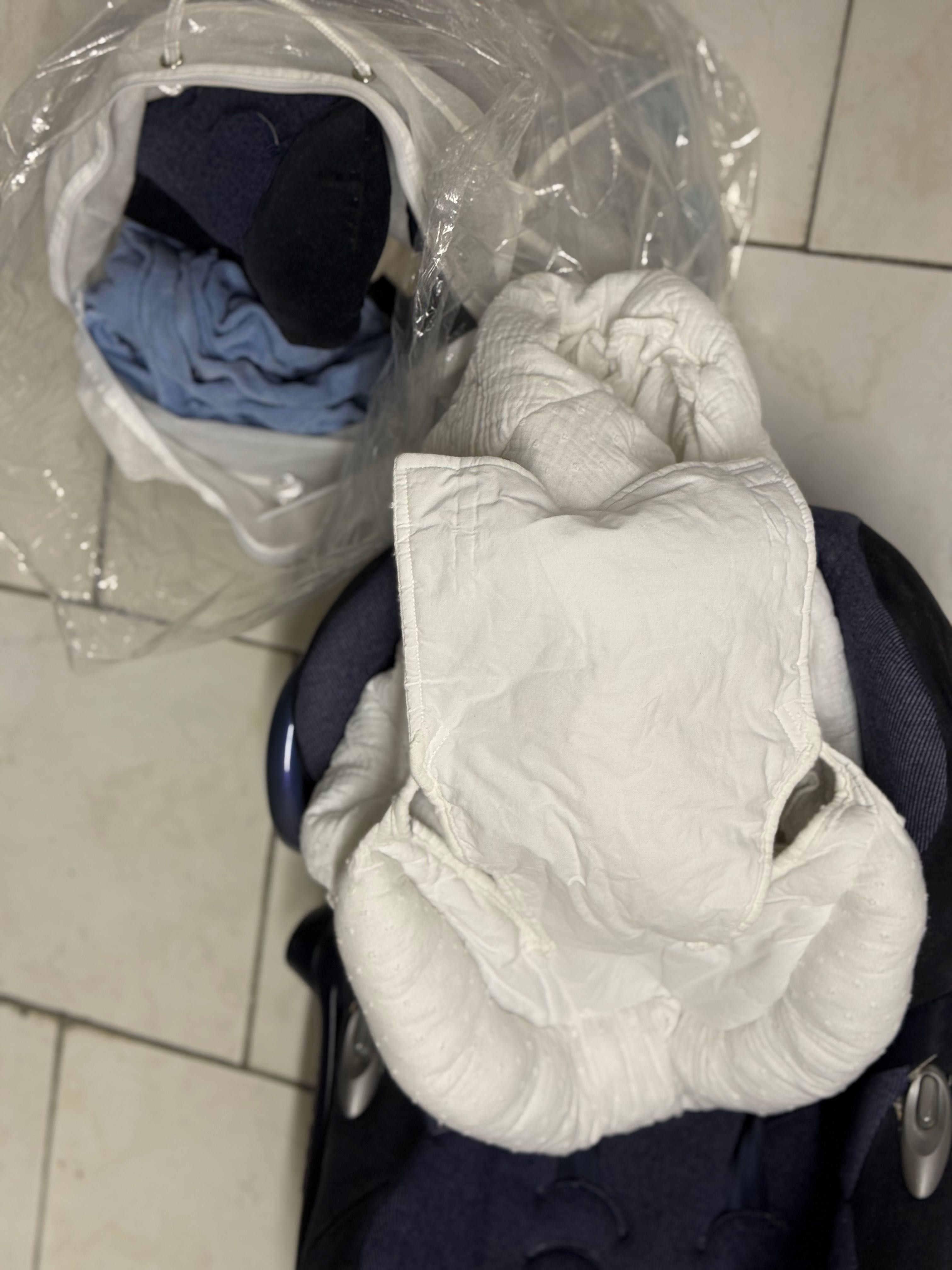 Vendo Carrinho Quinny Buzz + ovo Max Cosi + Resguardo Branco