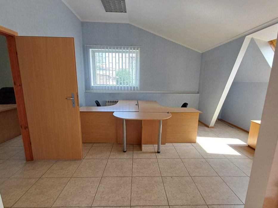 360м2 три поверхи по 80м2+підвал