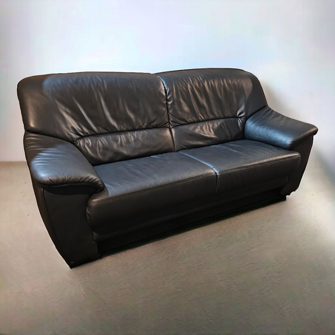 Кожаный диван трехместный черного цвета. Бренд Himola.Германия