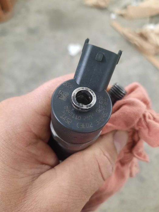 Форсунки Peugeot 1.6 hdi 0445110259 FORD VOLVO Citroen Xsara Picasso