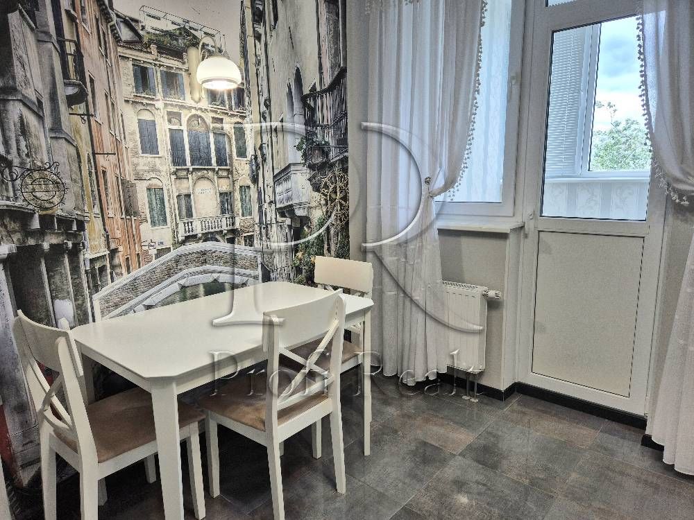 1.к.к-ра 48м2.ЖК Лідер. Казарменна,6Г.метро КПІ