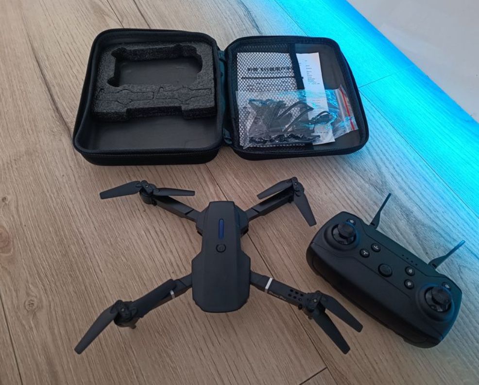 Dron E88 4K NOWY