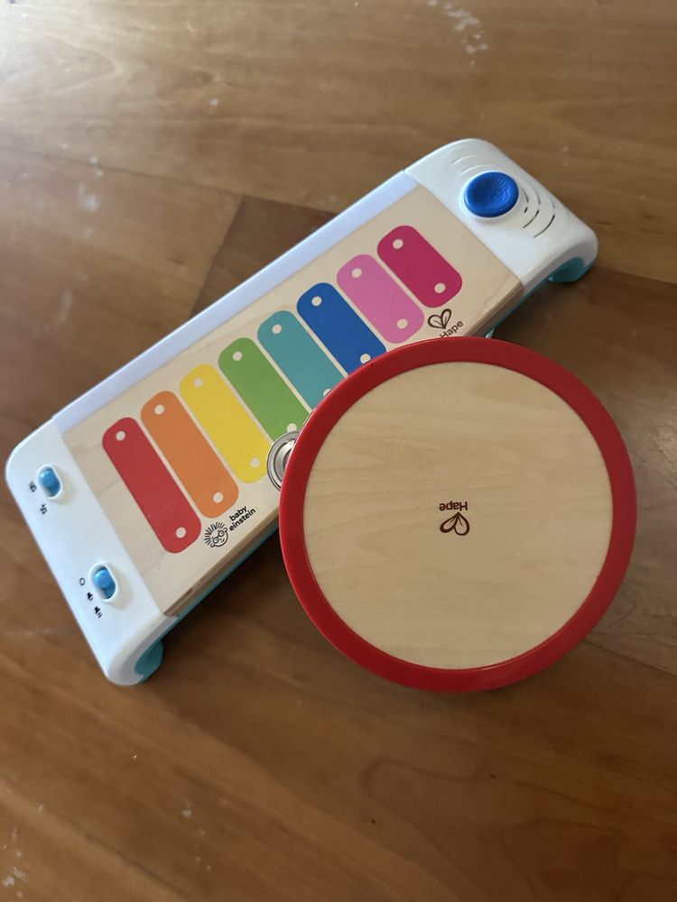 Brinquedos Hape e Chicco