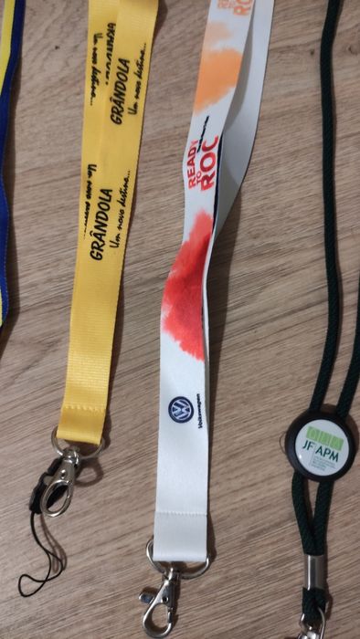 25 Fitas porta chaves ou cartões