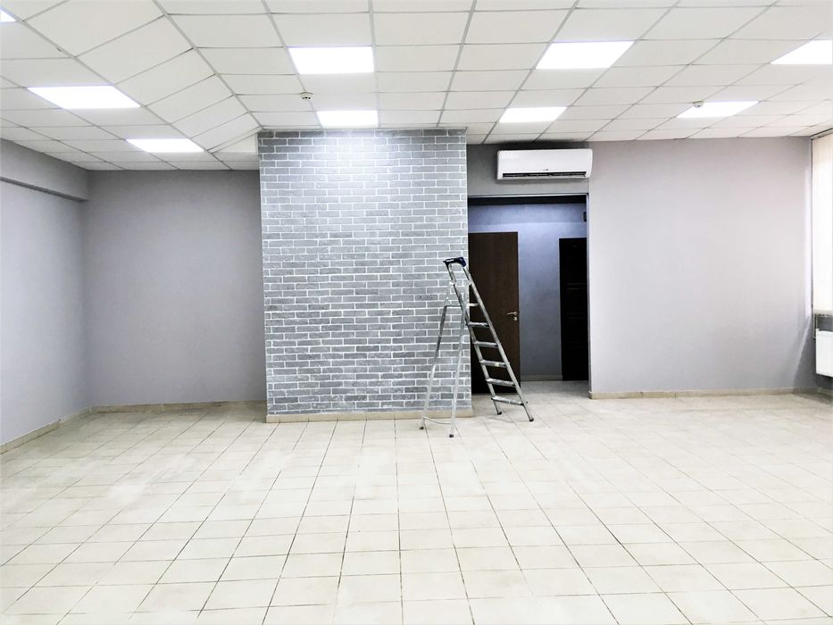 Офісне приміщення по вул. Святотроїцька