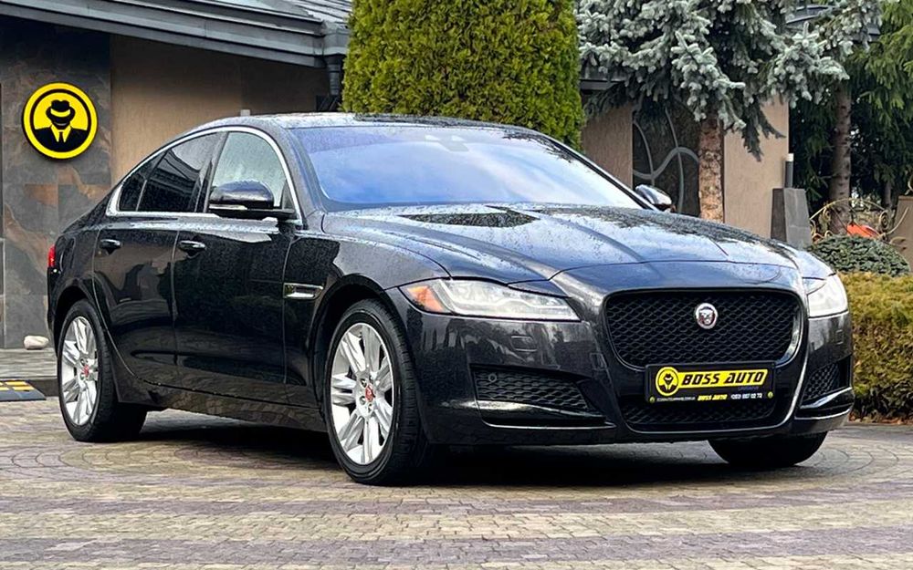 Jaguar XF 2015 рік