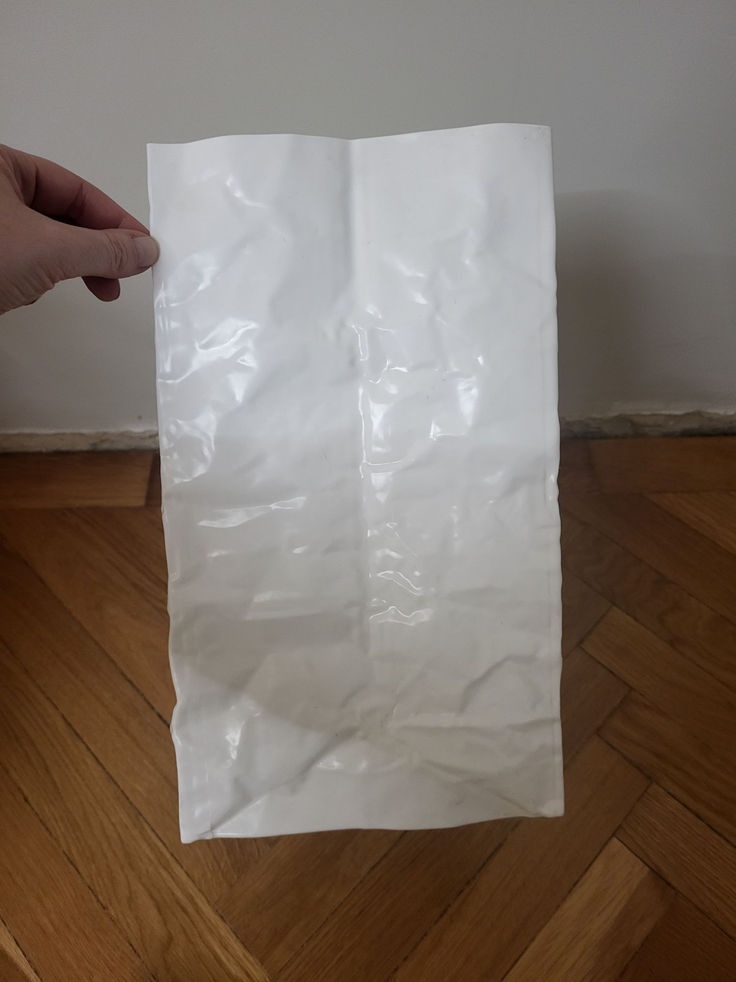 Pojemnik do przechowywania np na dokumenty